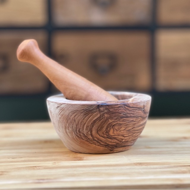 Hmoždíř z olivového dřeva