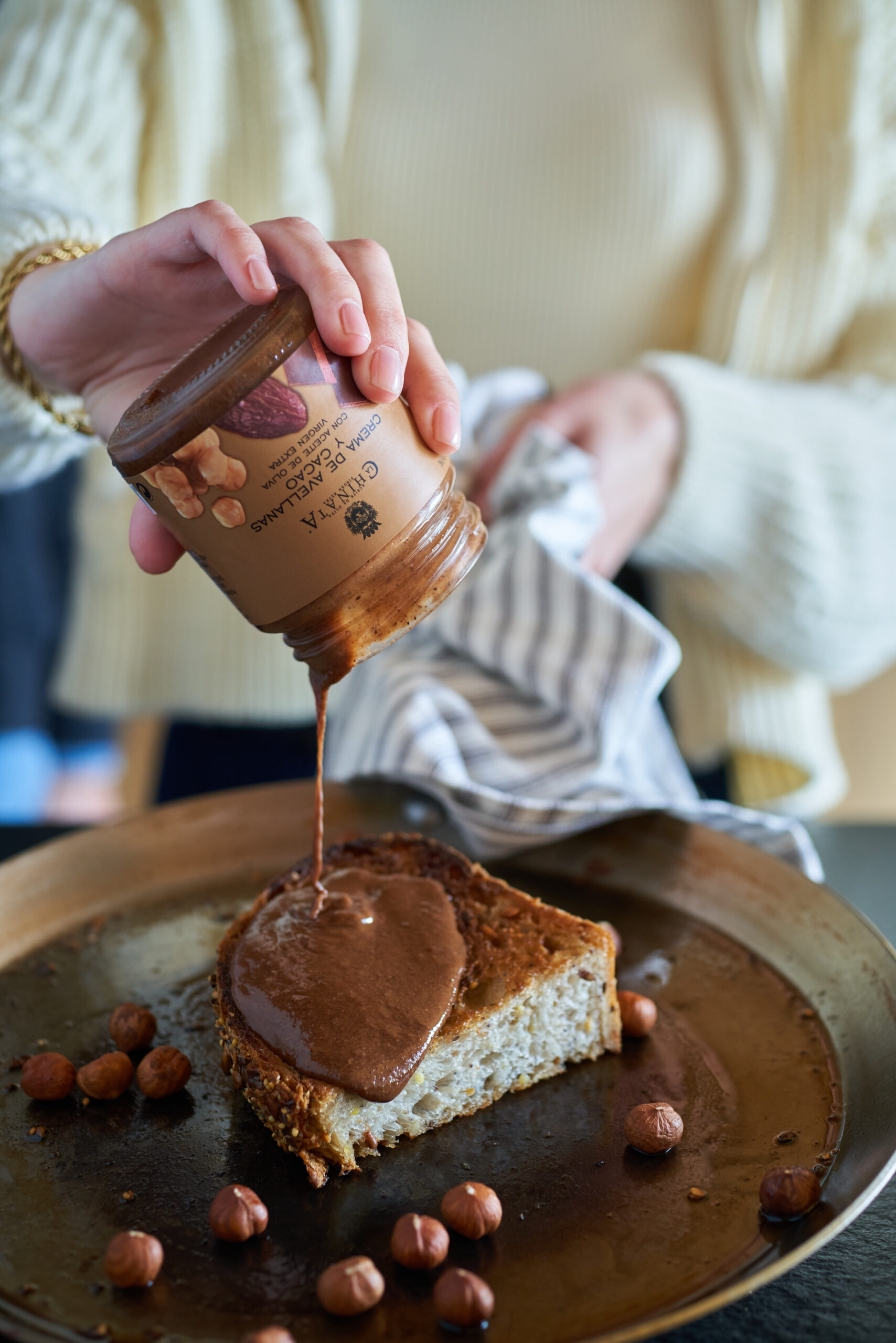 Lískooříškový kakaový krém s extra panenským olivovým olejem