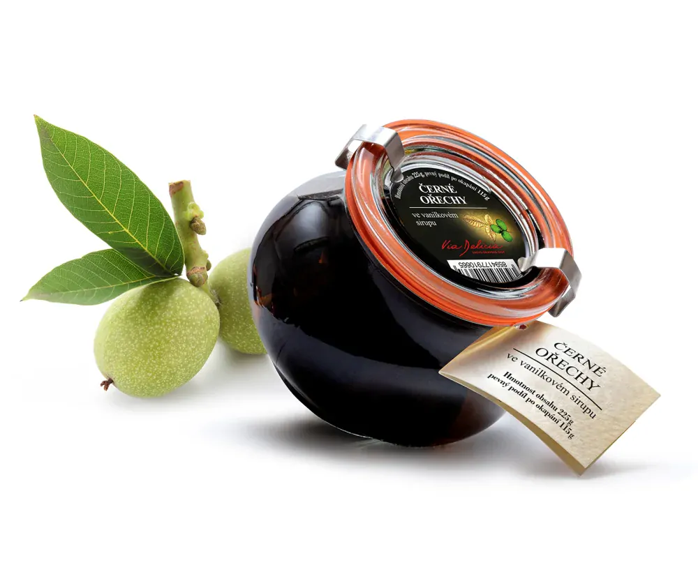 Černé ořechy ve vanilkovém sirupu