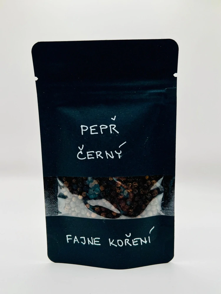 Pepř černý celý